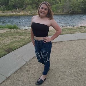 Meet your Posher, Claire